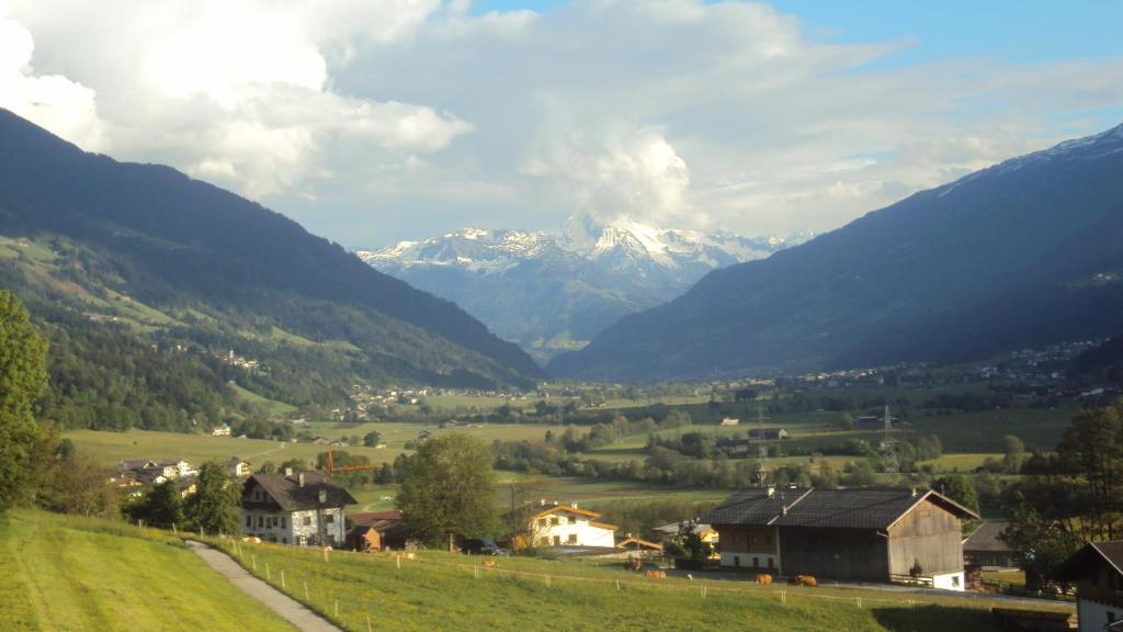 Erlacherhof Pension Bruck am Ziller Buitenkant foto